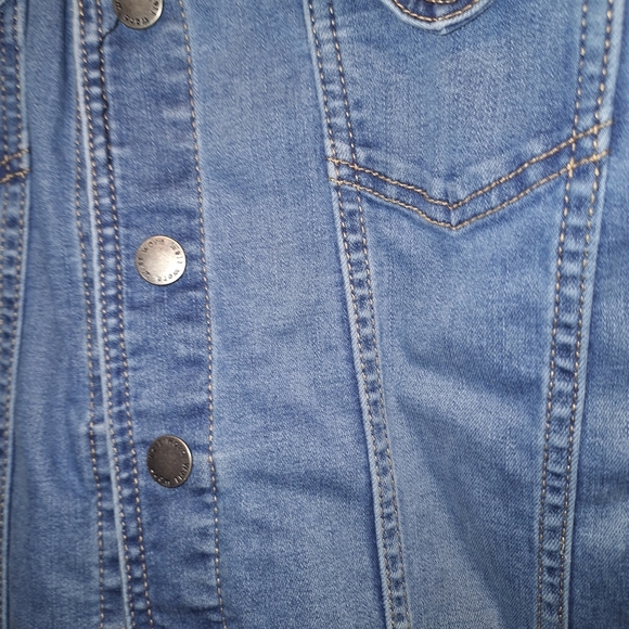 Well Worn Classic Blue Denim Jacket - Picture 2 of 5